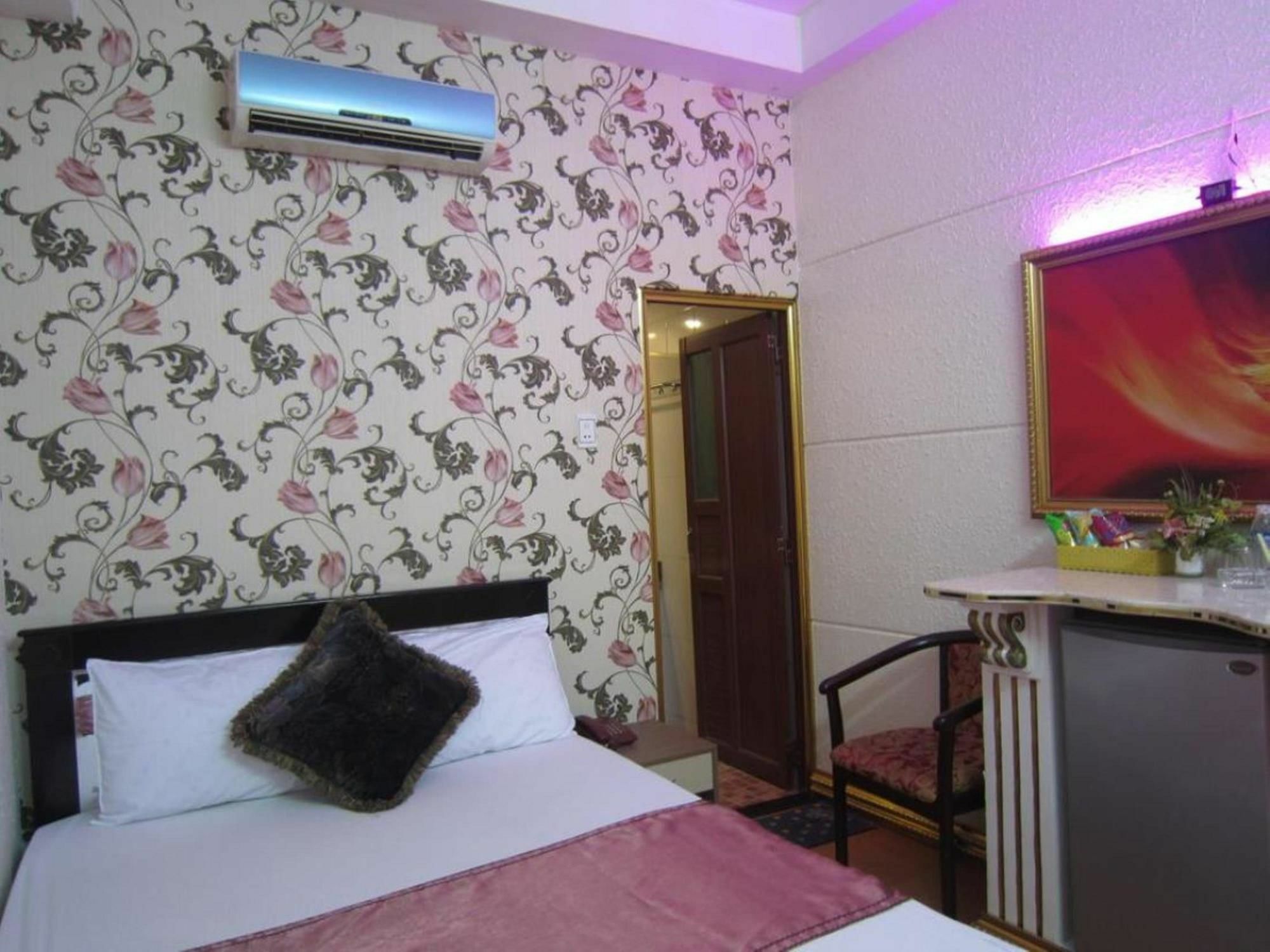 โอโย 253 ตันฮา โฮเทล Hotel โฮจิมินห์ซิตี้ ภายนอก รูปภาพ