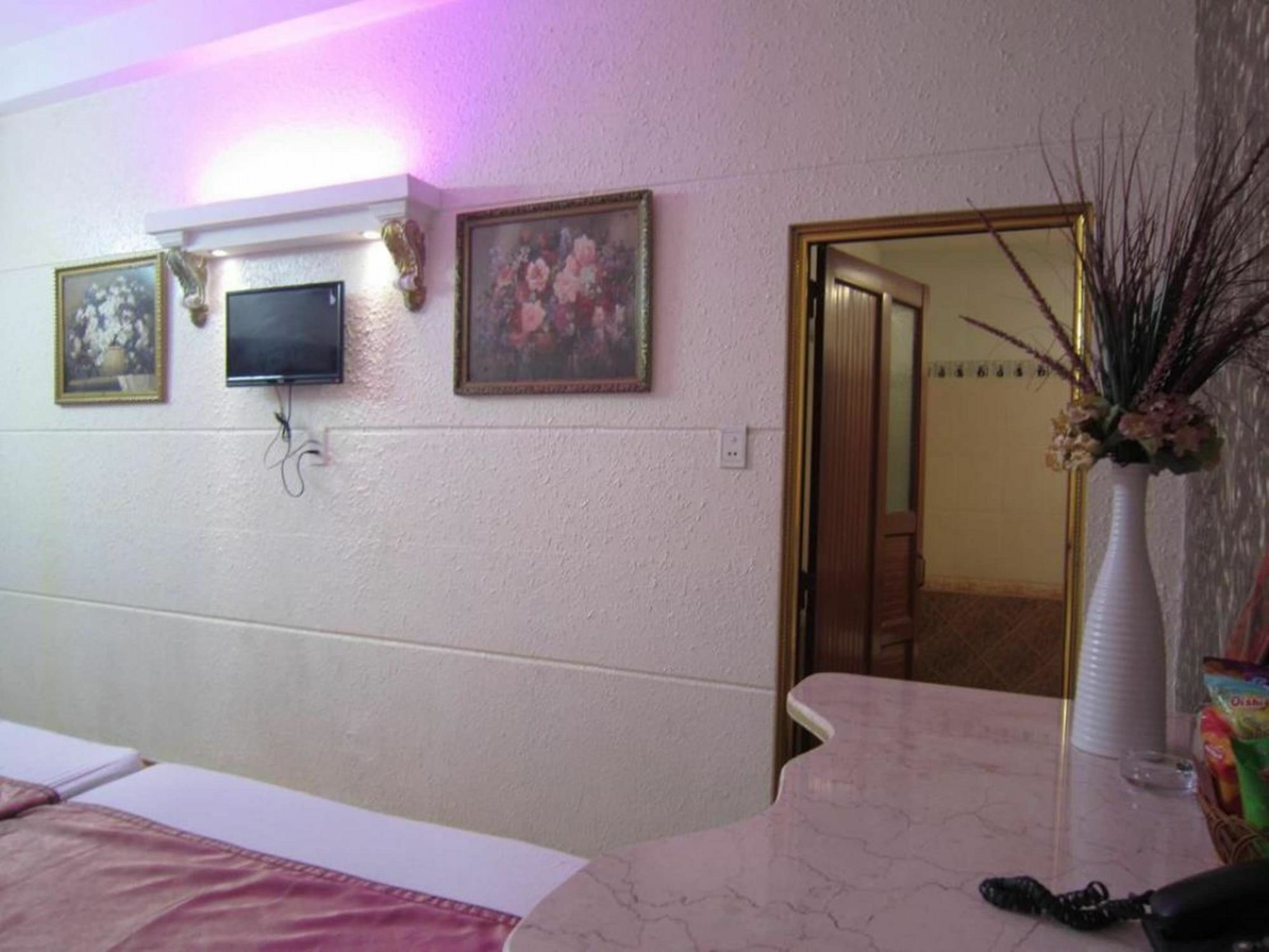 โอโย 253 ตันฮา โฮเทล Hotel โฮจิมินห์ซิตี้ ภายนอก รูปภาพ
